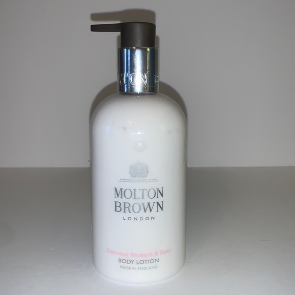 Molton Brown Bath & Body Delicious Rhubard And Rose Body Lotion W